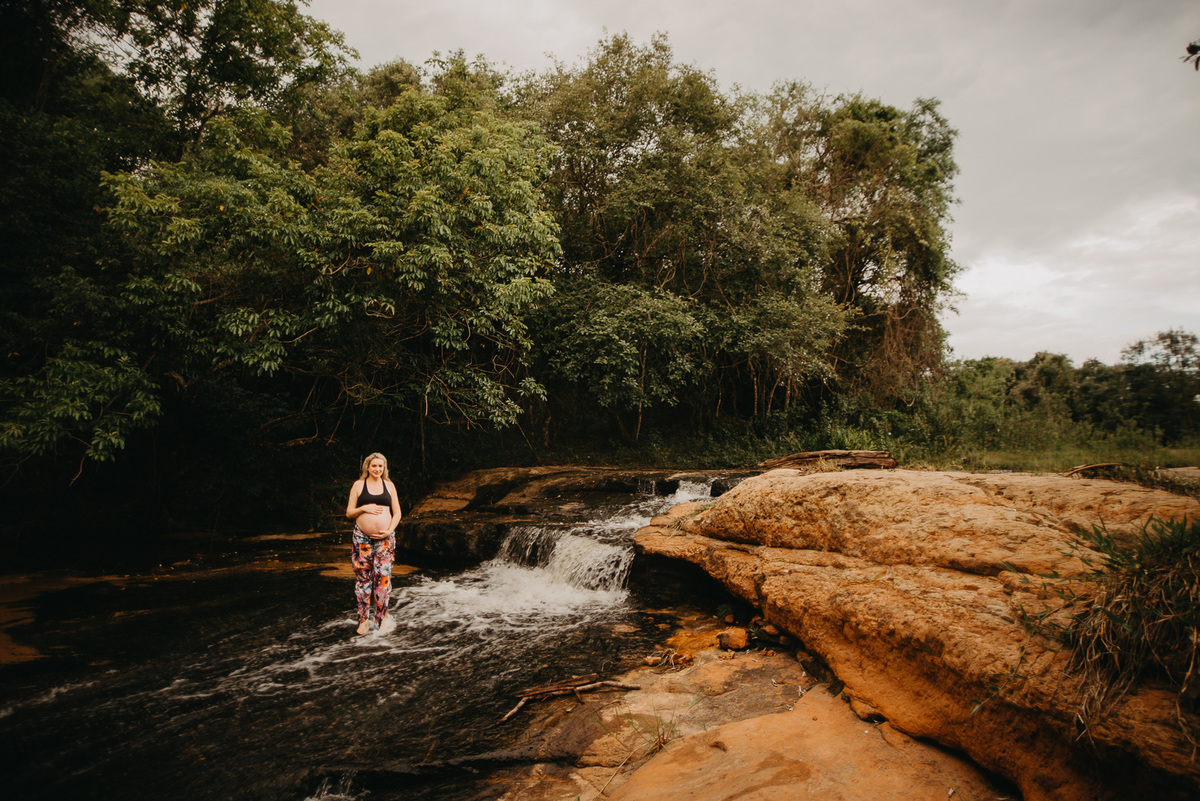 Ensaio gestante fotos gravidas gestação fotografia ensaio criativo fotos cachoeira mamãe de primeira viagem