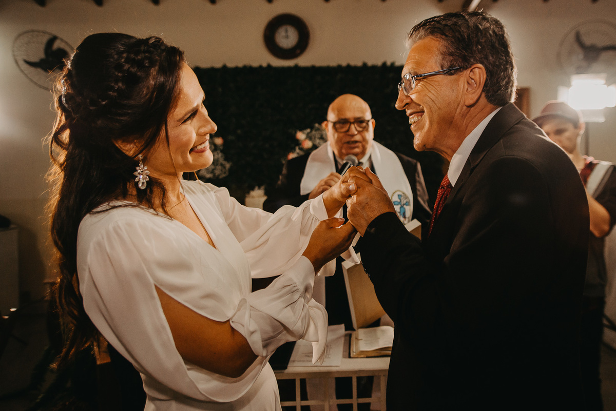 casamento externo casamento na praia casal vestido de noiva fotografo de casamento noivado ensaio casal prewedding 