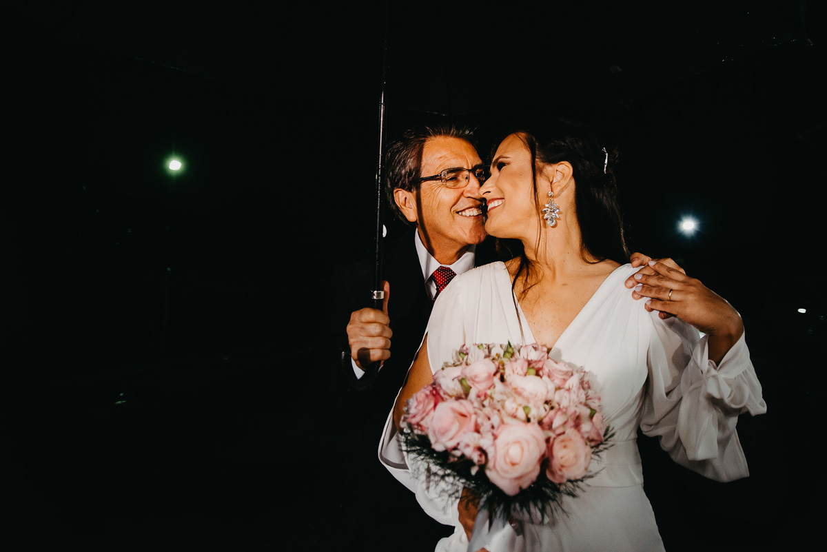 casamento externo casamento na praia casal vestido de noiva fotografo de casamento noivado ensaio casal prewedding  fotografo pirapozinho