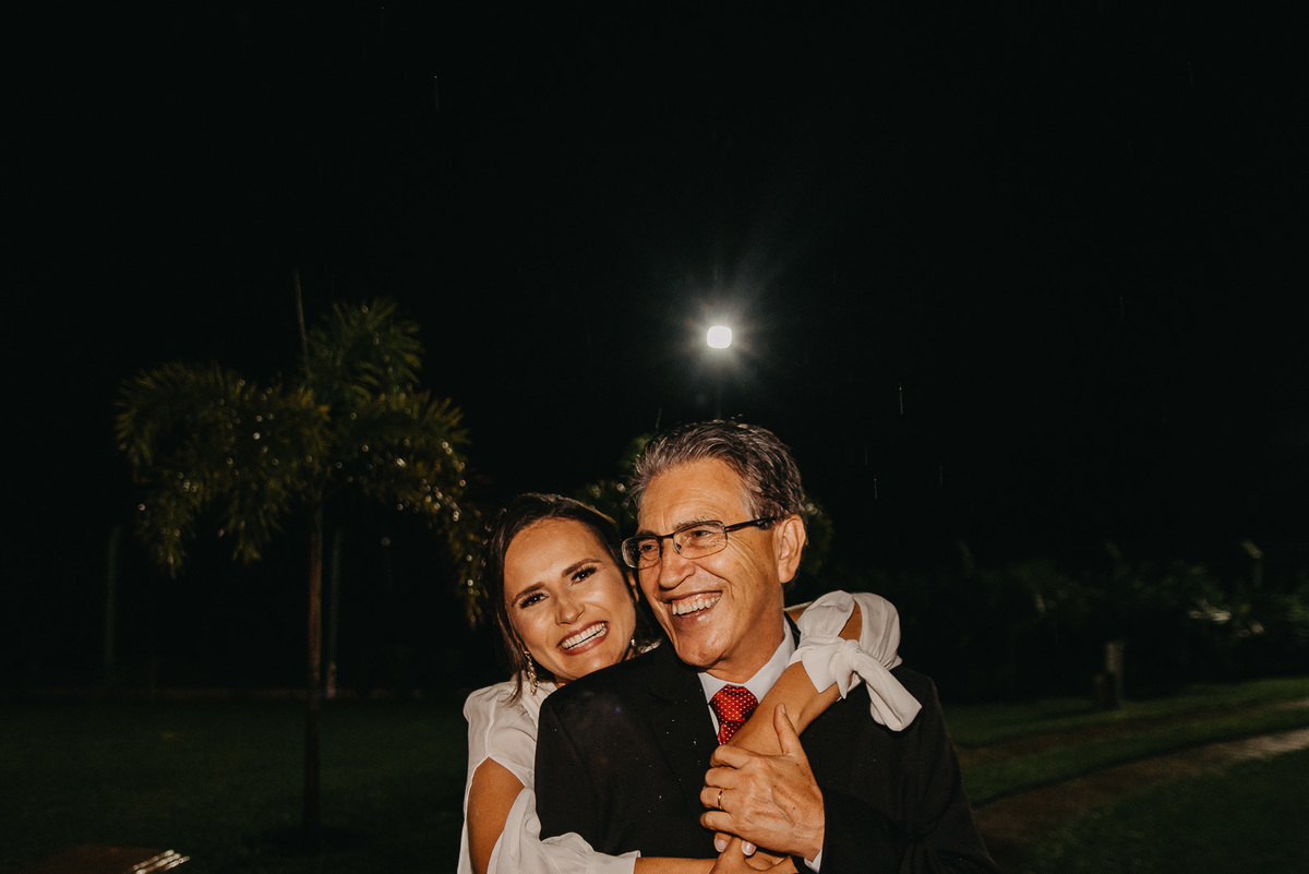 casamento externo casamento na praia casal vestido de noiva fotografo de casamento noivado ensaio casal prewedding  fotografo pirapozinho