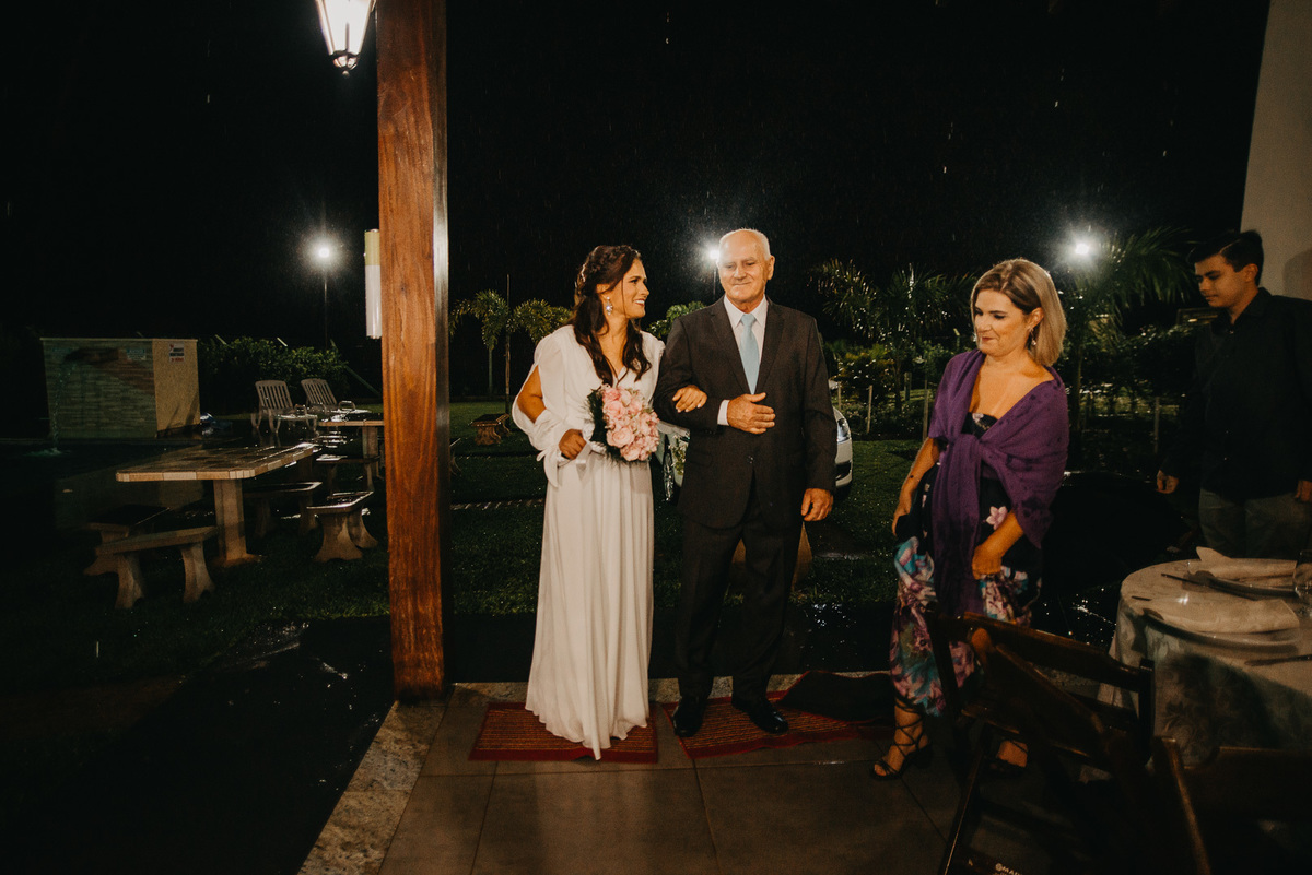 casamento externo casamento na praia casal vestido de noiva fotografo de casamento noivado ensaio casal prewedding 