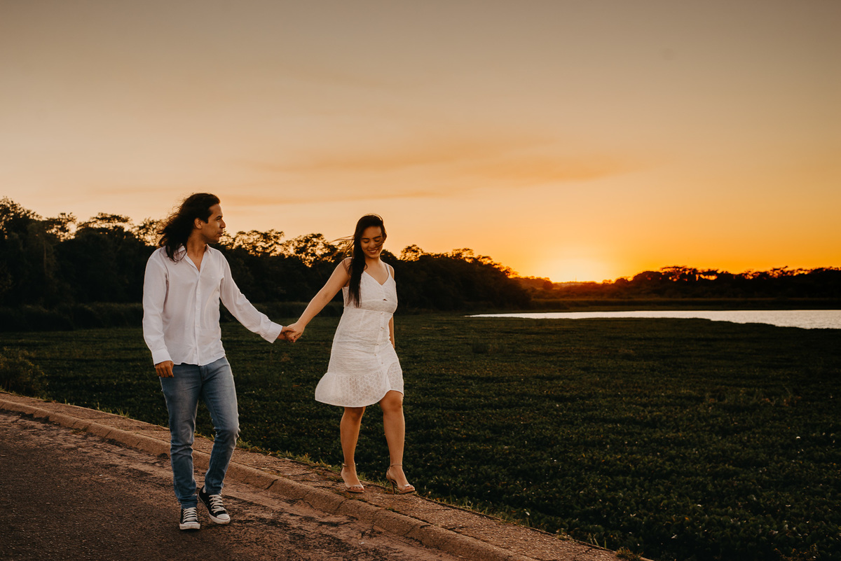 ensaio gestante revelação mamãe fotografia ensaio externo casal foto