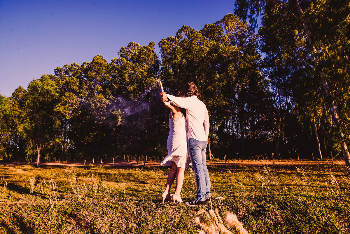 ensaio gestante revelação mamãe fotografia ensaio externo casal foto