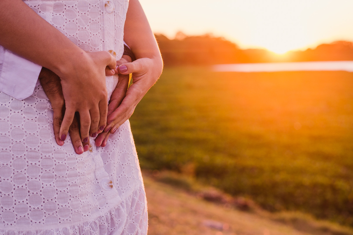 ensaio gestante revelação mamãe fotografia ensaio externo casal foto