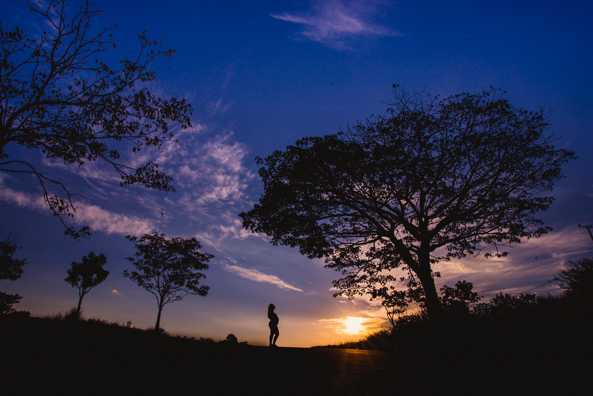 ensaio fotografico gestante mamãe fotos de gravida pirapozinho ensaio de casal externo foto gestação