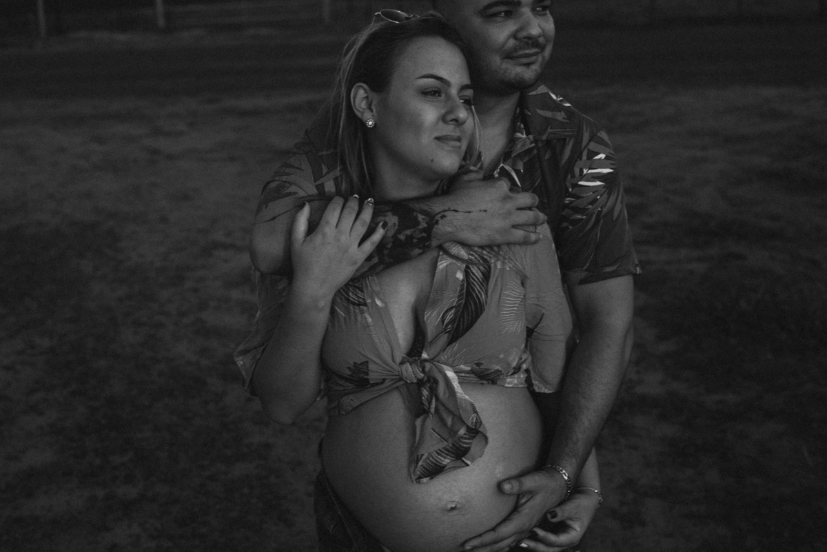 ensaio fotografico gestante mamãe fotos de gravida pirapozinho ensaio de casal externo foto gestação