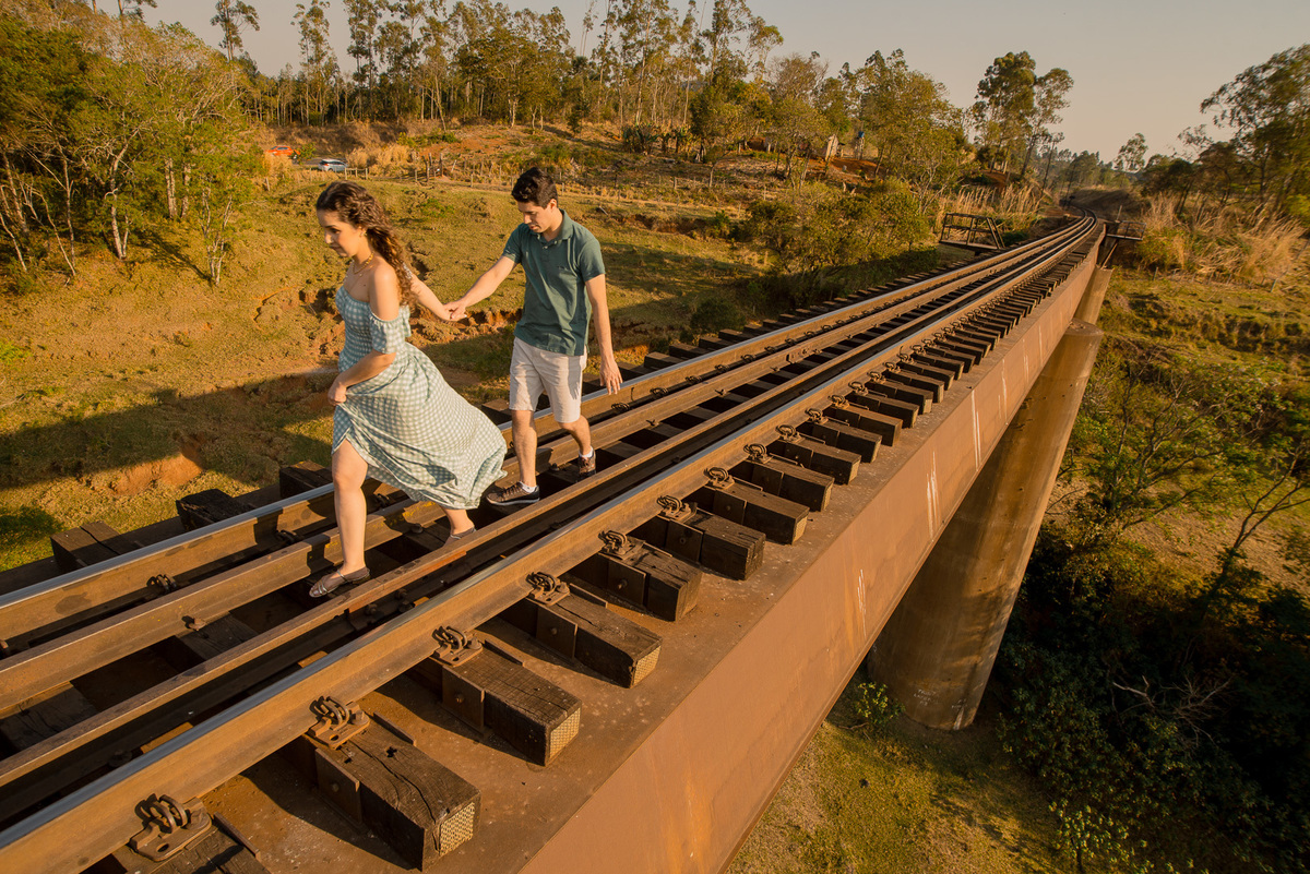 fotografia de casamento ensaio prewedding fotos de casal parana pirapozinho presidente prudente fotografo de casamento ensaio morro estrada de ferro maua da serra 