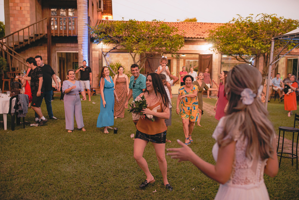 fotografia de casamento casamento campo fim de tarde noivos wedding pirapozinho casamento durante o dia miniwedding