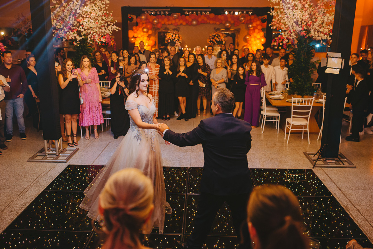 fotografia 15 anos ensaio debutante vestido debutante decoração festa maquiagem 15 anos fotos festa ensaio feminino ensaio externo