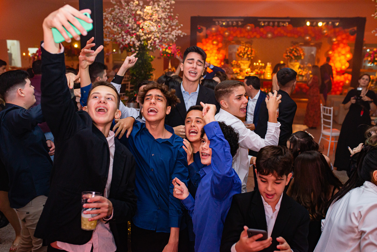 fotografia 15 anos ensaio debutante vestido debutante decoração festa maquiagem 15 anos fotos festa ensaio feminino ensaio externo