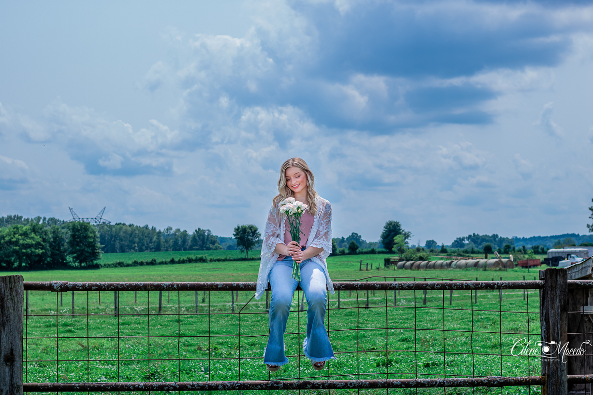 Senior Session on the Farm