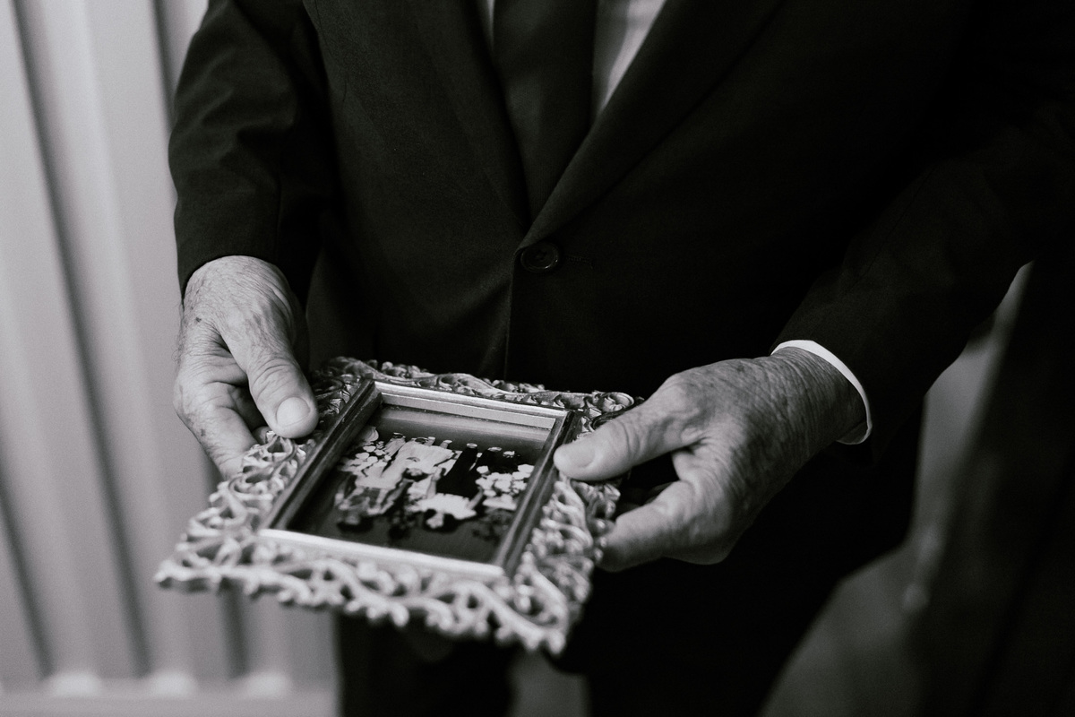 Noiva Michele se arrumando para o casamento na Fazenda Bonanza em Sergipe