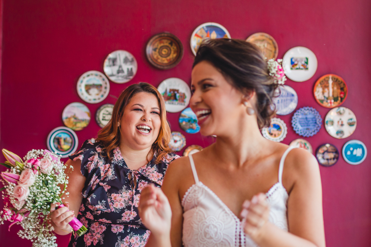 Irmã da noiva pega o buquê