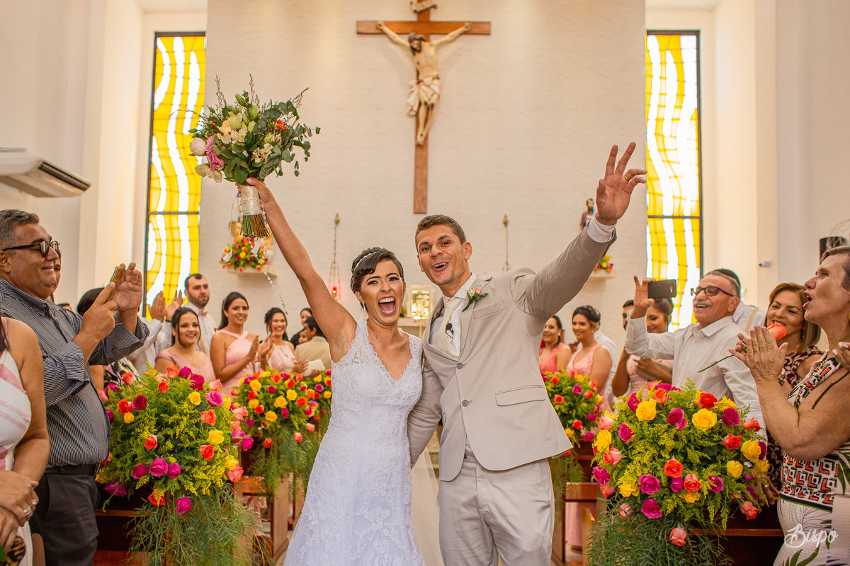 Bispo Fotografia - Noivos durante cerimônia de casamento em Aracaju igreja São Lucas