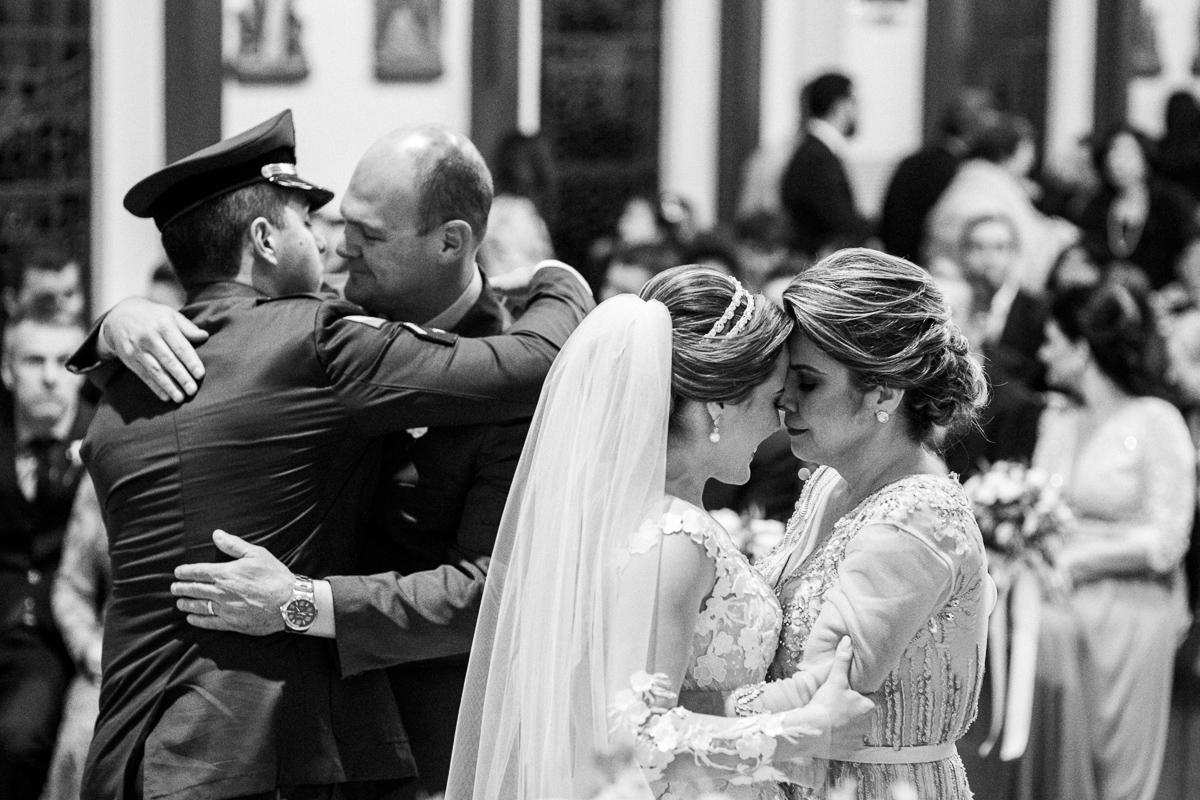 Casamento Larissa e Vinicius, Casamento Maringá-PR, Country club Maringá,catedral Maringá,casamento maringá,noivas maringá,fotografos maringá,casamento Campo - Mourão,vestido da noiva,Sergio Gavioli