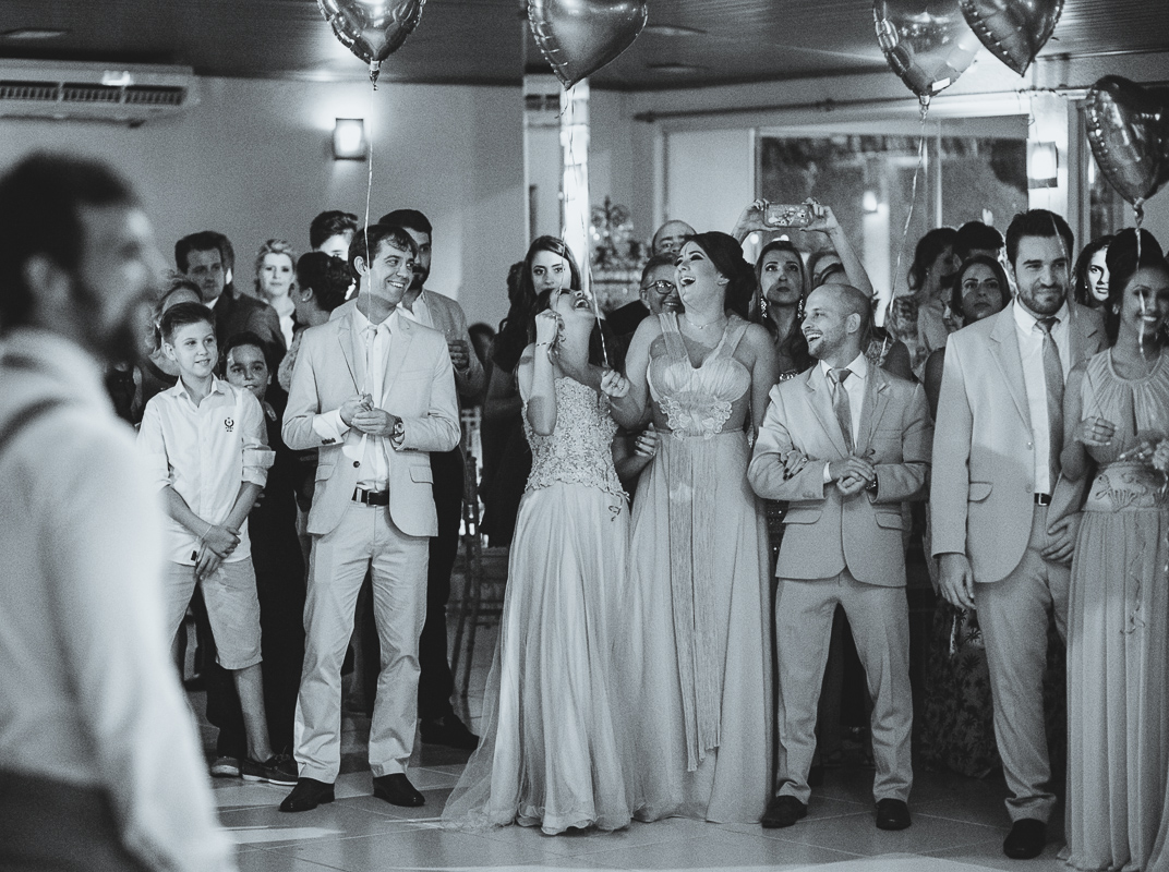 casamento, noiva, noivo, casamento Dani e Hugo, wedding Dani e Hugo, casamento maringá, casamento no Amazon, casamento de dia, casamento lindo, casamento vintage, casamento externo, padrinhos com mesmo tom, casamento emocionante, noivos felizes, ca