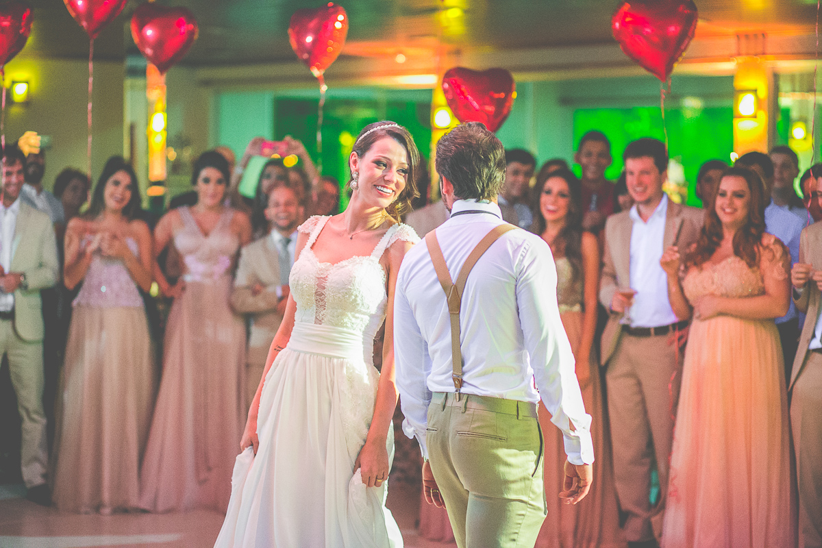 casamento, noiva, noivo, casamento Dani e Hugo, wedding Dani e Hugo, casamento maringá, casamento no Amazon, casamento de dia, casamento lindo, casamento vintage, casamento externo, padrinhos com mesmo tom, casamento emocionante, noivos felizes, ca