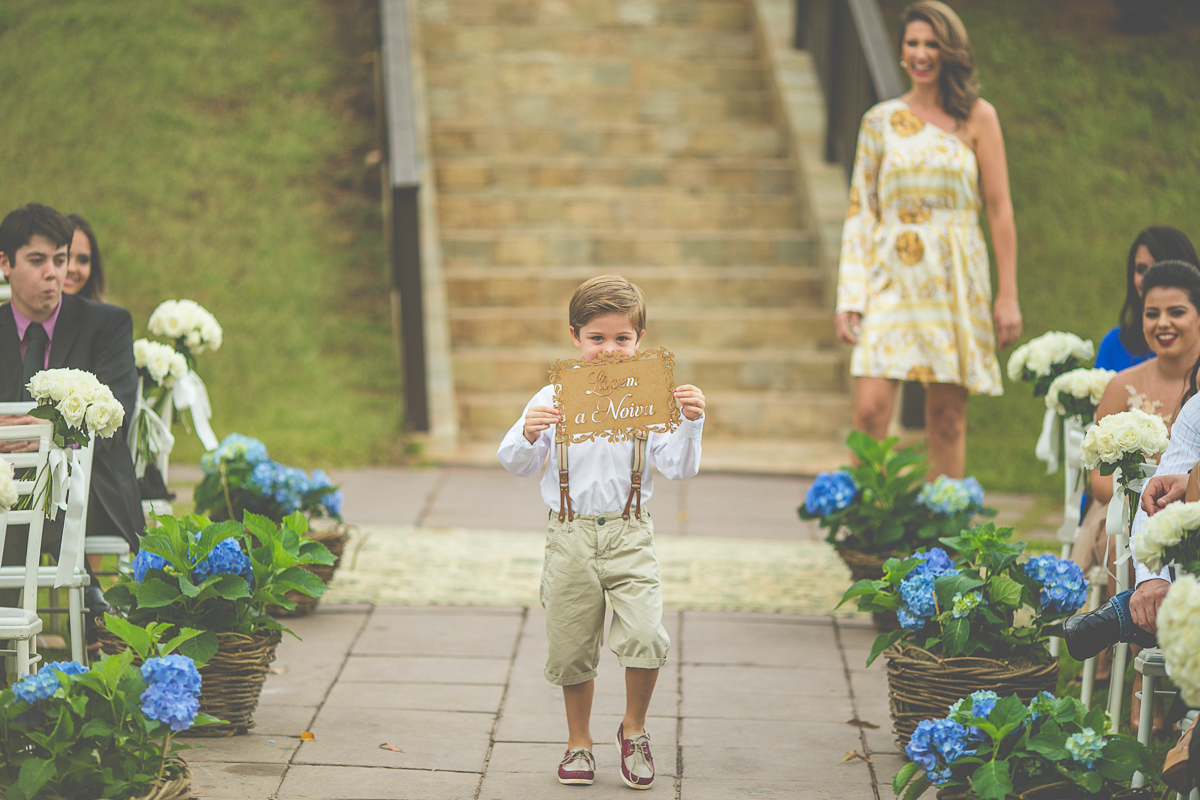 casamento, noiva, noivo, casamento Dani e Hugo, wedding Dani e Hugo, casamento maringá, casamento no Amazon, casamento de dia, casamento lindo, casamento vintage, casamento externo, padrinhos com mesmo tom, casamento emocionante, noivos felizes, ca