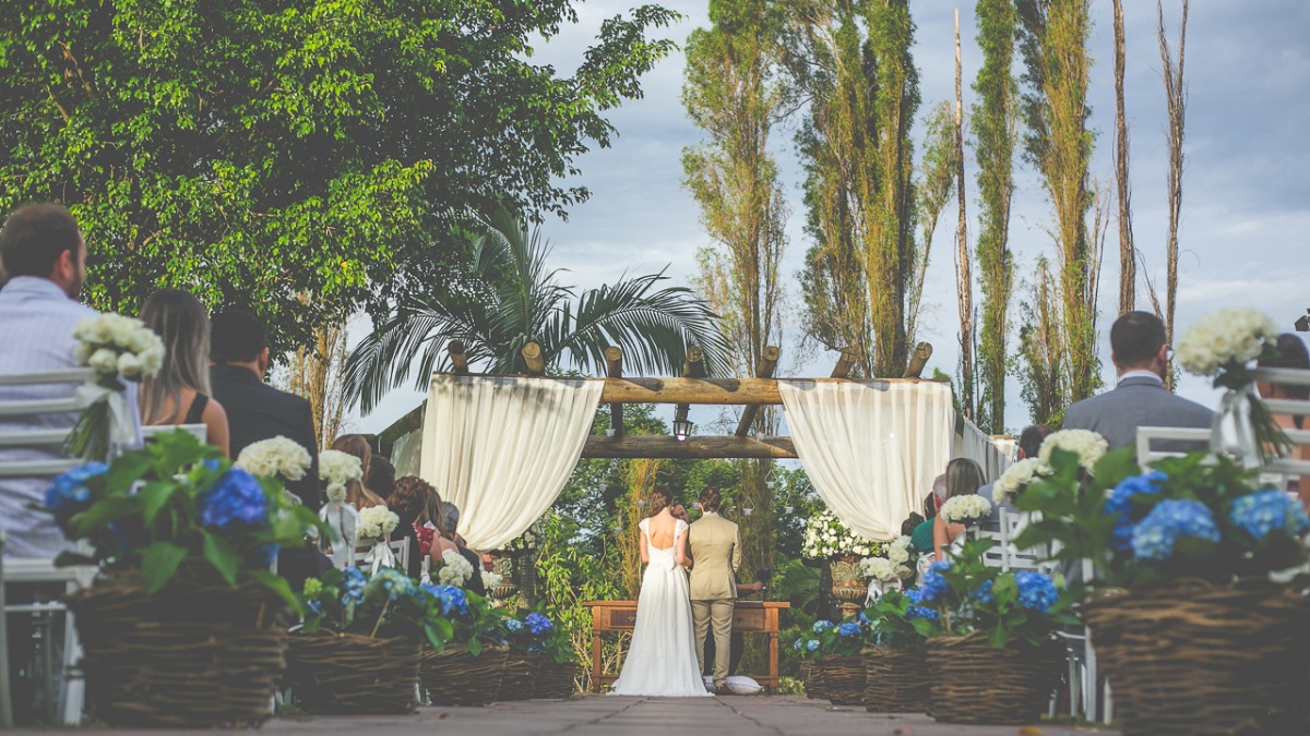 casamento, noiva, noivo, casamento Dani e Hugo, wedding Dani e Hugo, casamento maringá, casamento no Amazon, casamento de dia, casamento lindo, casamento vintage, casamento externo, padrinhos com mesmo tom, casamento emocionante, noivos felizes, ca