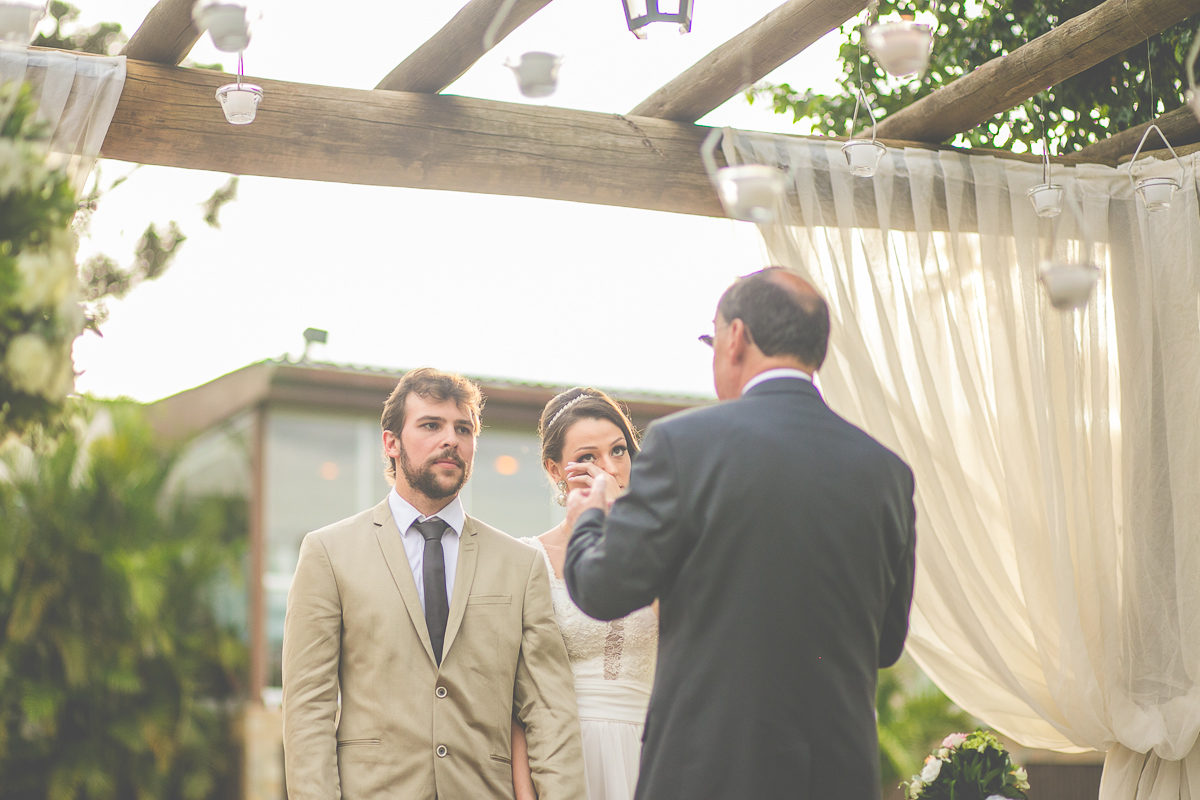 casamento, noiva, noivo, casamento Dani e Hugo, wedding Dani e Hugo, casamento maringá, casamento no Amazon, casamento de dia, casamento lindo, casamento vintage, casamento externo, padrinhos com mesmo tom, casamento emocionante, noivos felizes, ca