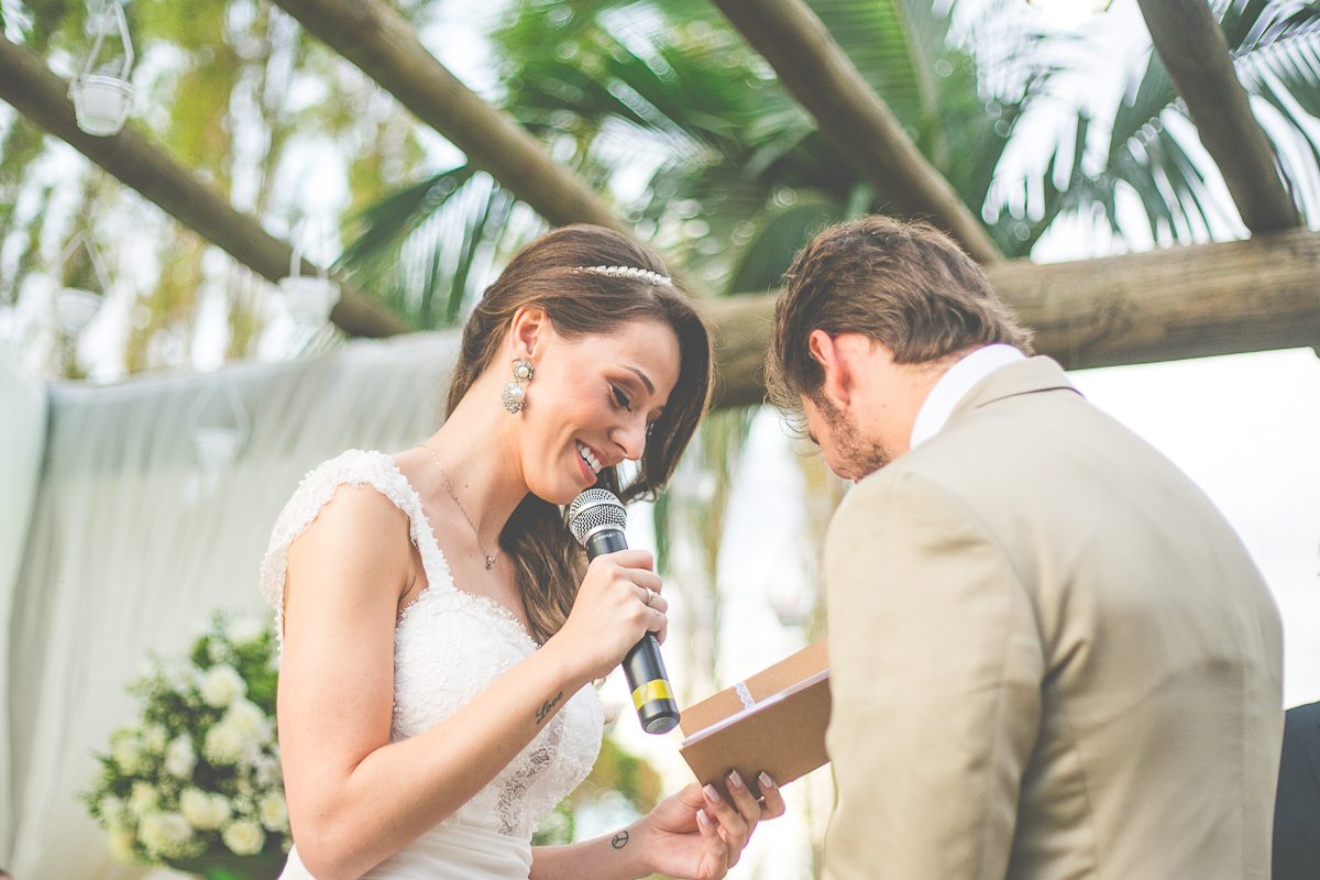 casamento, noiva, noivo, casamento Dani e Hugo, wedding Dani e Hugo, casamento maringá, casamento no Amazon, casamento de dia, casamento lindo, casamento vintage, casamento externo, padrinhos com mesmo tom, casamento emocionante, noivos felizes, ca