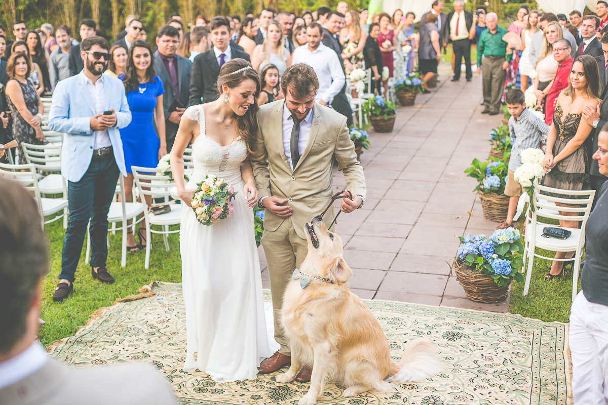 casamento, noiva, noivo, casamento Dani e Hugo, wedding Dani e Hugo, casamento maringá, casamento no Amazon, casamento de dia, casamento lindo, casamento vintage, casamento externo, padrinhos com mesmo tom, casamento emocionante, noivos felizes, ca