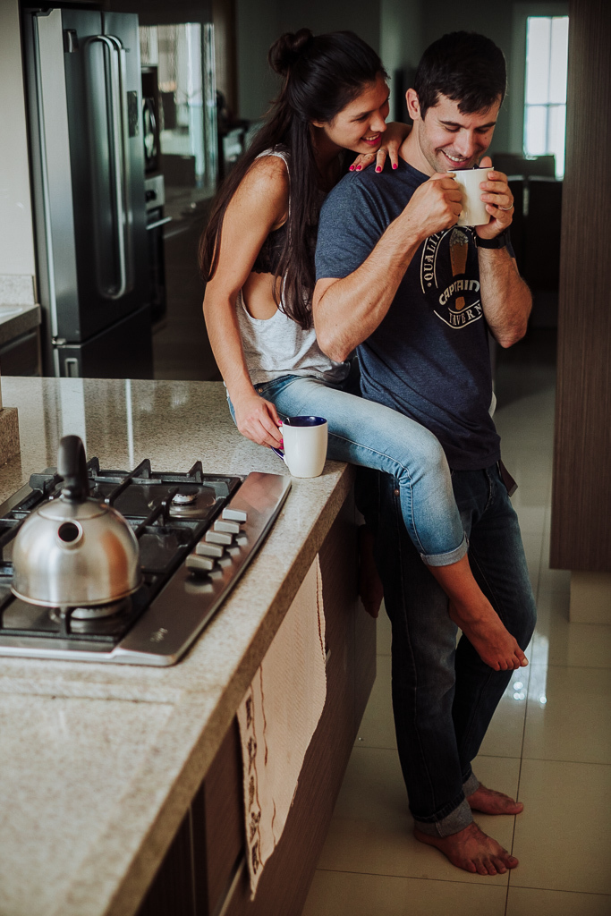 sessão-lifestyle-precasamento-prewedding-casamento-maringá-noivas-fotografodemaringa-fotografo de maringá- sessão em casa- fotos em casa- sessão home- fotografo de casamento