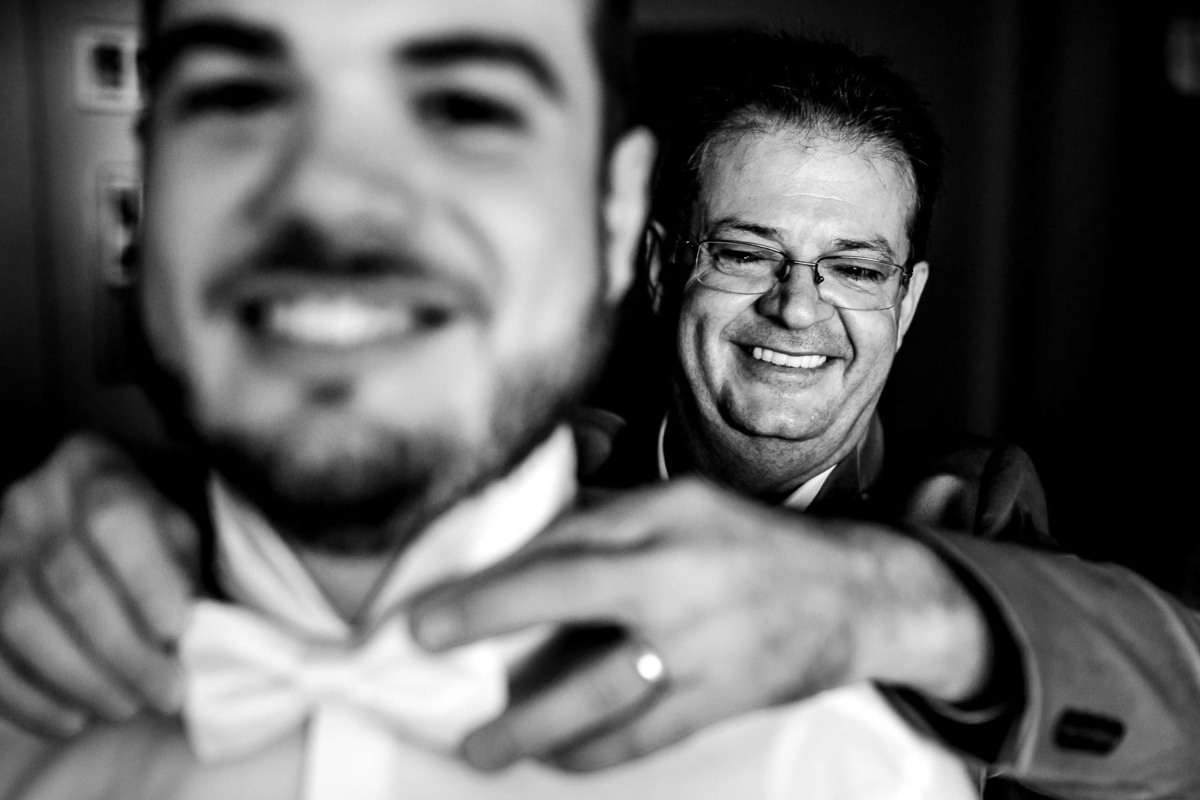casamento Maringá - Casamento Mayara e Eduardo - Casamento - Making of noivo - Fotografo de Maringá - Thiago Lima fotografia - pai arrumando o noivo - pai e noivo 