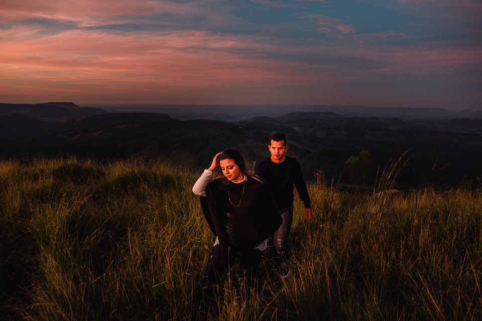 Pré wedding - Pré Casamento - Ensaio de Casal - Fotografia de Casal - Thiago Lima Fotografia - Thiago Lima - Trilho de Trem - Idéias de Pré Wedding - Idéias de Pré casamento - Ensaio de Casamento - Mauá da Serra - ensaio Mauá da Serra