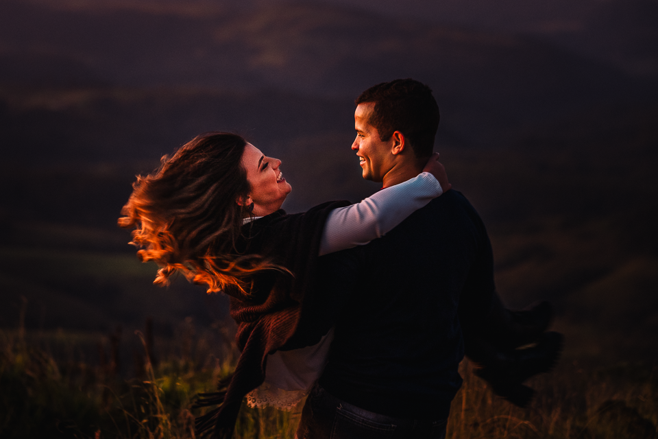 Pré wedding - Pré Casamento - Ensaio de Casal - Fotografia de Casal - Thiago Lima Fotografia - Thiago Lima - Trilho de Trem - Idéias de Pré Wedding - Idéias de Pré casamento - Ensaio de Casamento - Mauá da Serra - ensaio Mauá da Serra