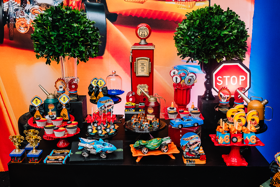 Aniversário infantil - Buffet Infantil - decoração de festa infantil - hot wheels - Decoração hot wheels - Thiago Lima fotografia - Fotografia infantil - Fotografia de Criança - Buffet infantil de Maringá - fotografo de Maringá