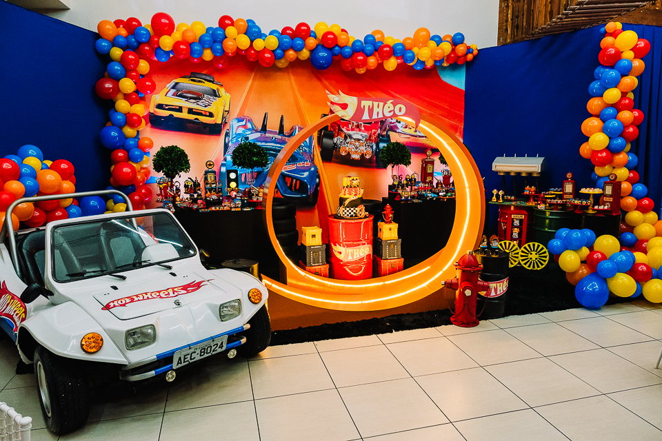 Aniversário infantil - Buffet Infantil - decoração de festa infantil - hot wheels - Decoração hot wheels - Thiago Lima fotografia - Fotografia infantil - Fotografia de Criança - Buffet infantil de Maringá - fotografo de Maringá