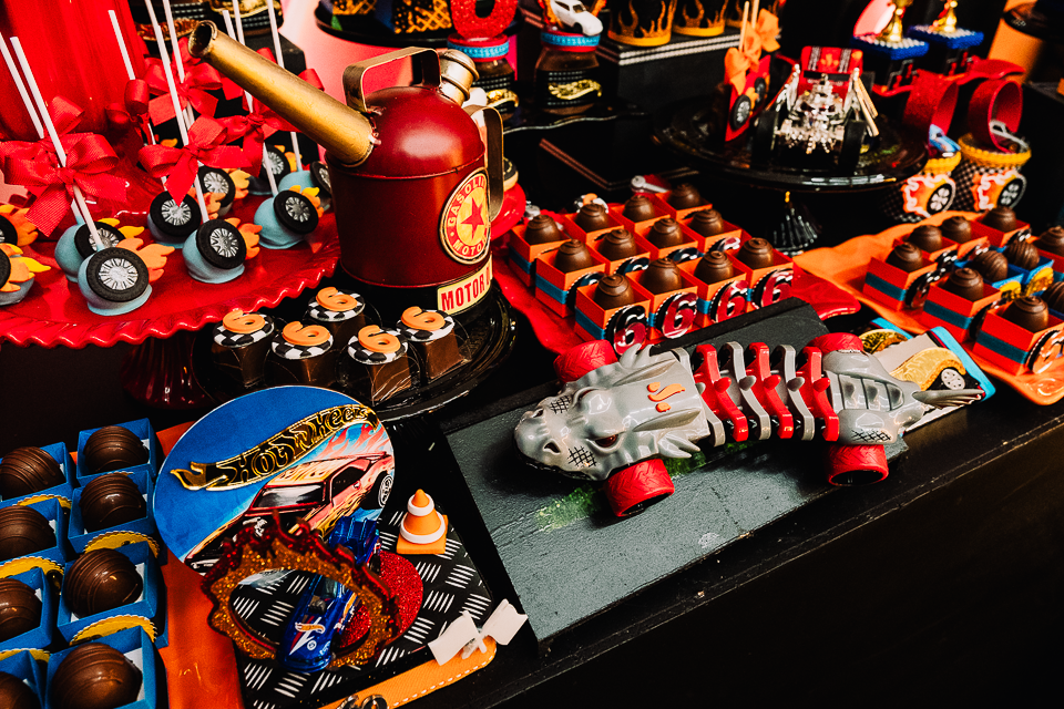 Aniversário infantil - Buffet Infantil - decoração de festa infantil - hot wheels - Decoração hot wheels - Thiago Lima fotografia - Fotografia infantil - Fotografia de Criança - Buffet infantil de Maringá - fotografo de Maringá