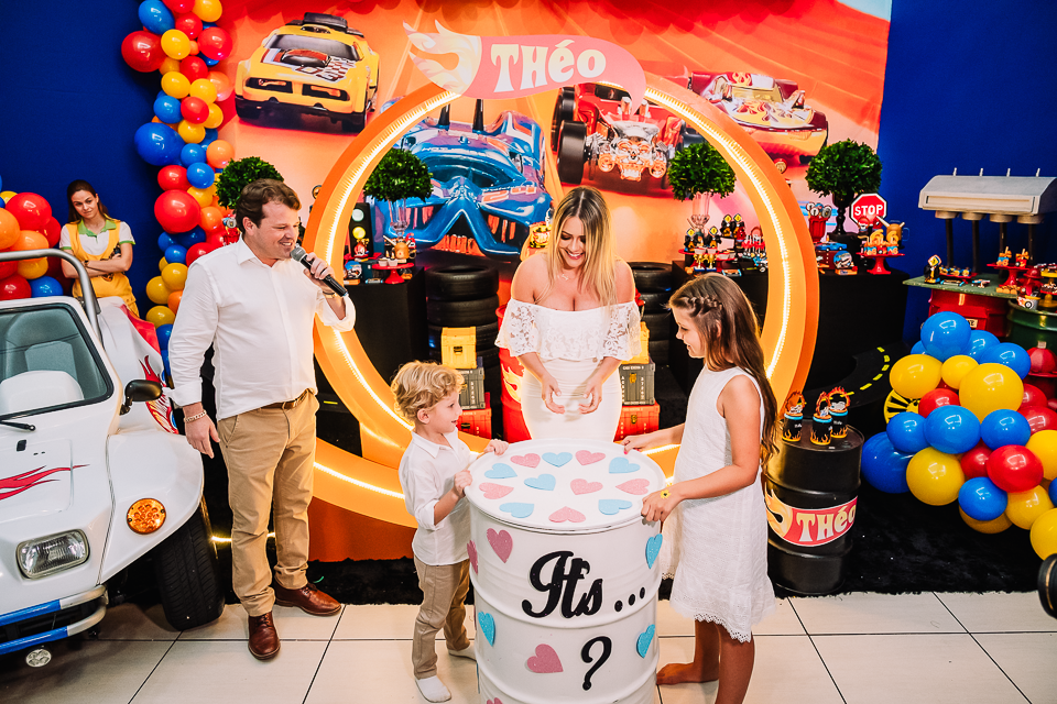 Aniversário infantil - Buffet Infantil - decoração de festa infantil - hot wheels - Decoração hot wheels - Thiago Lima fotografia - Fotografia infantil - Fotografia de Criança - Buffet infantil de Maringá - fotografo de Maringá