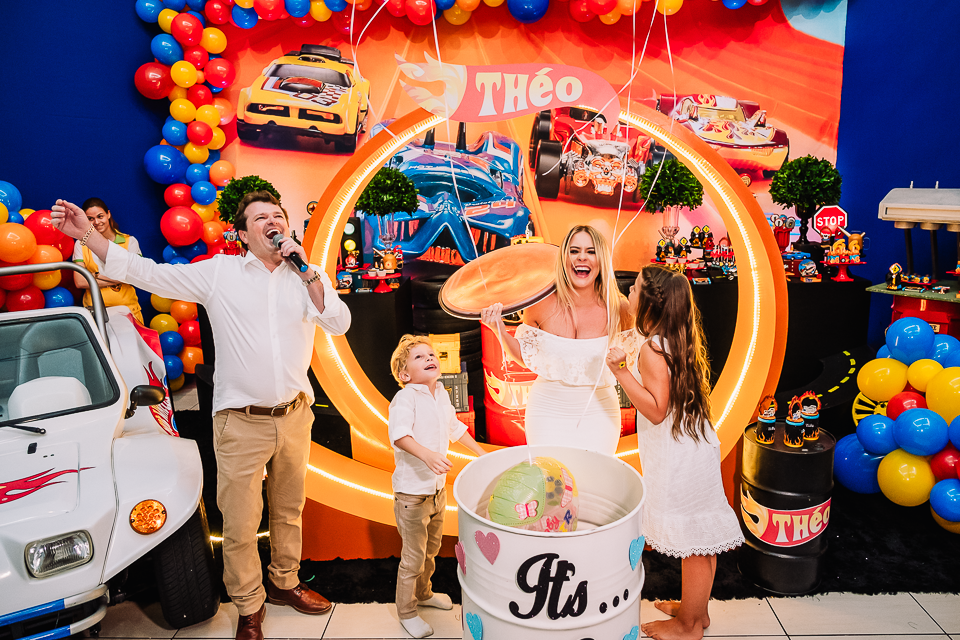 Aniversário infantil - Buffet Infantil - decoração de festa infantil - hot wheels - Decoração hot wheels - Thiago Lima fotografia - Fotografia infantil - Fotografia de Criança - Buffet infantil de Maringá - fotografo de Maringá