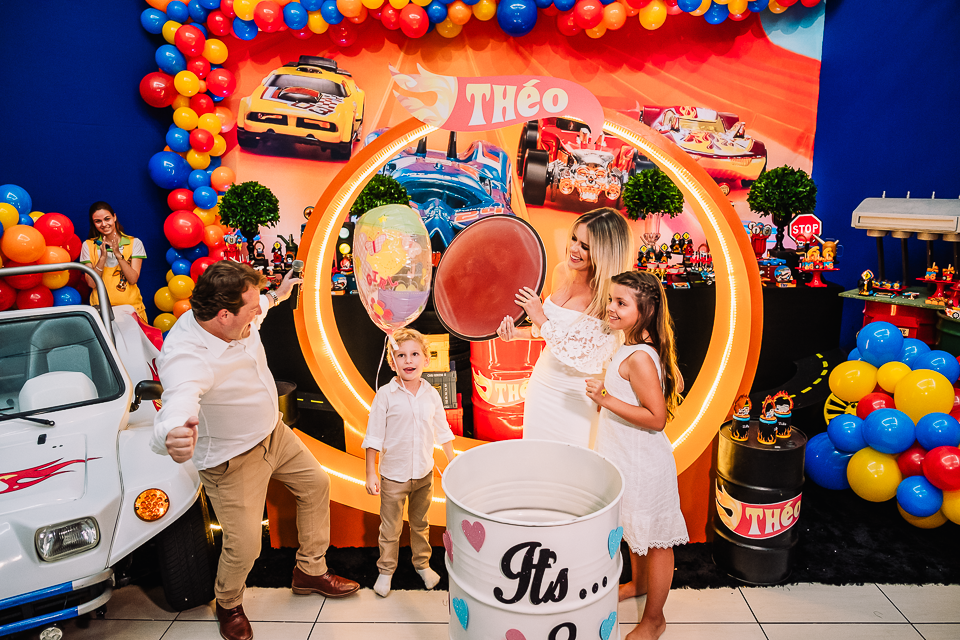 Aniversário infantil - Buffet Infantil - decoração de festa infantil - hot wheels - Decoração hot wheels - Thiago Lima fotografia - Fotografia infantil - Fotografia de Criança - Buffet infantil de Maringá - fotografo de Maringá