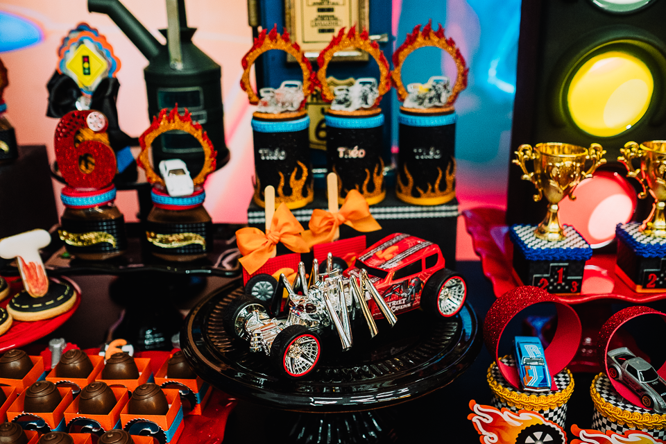 Aniversário infantil - Buffet Infantil - decoração de festa infantil - hot wheels - Decoração hot wheels - Thiago Lima fotografia - Fotografia infantil - Fotografia de Criança - Buffet infantil de Maringá - fotografo de Maringá