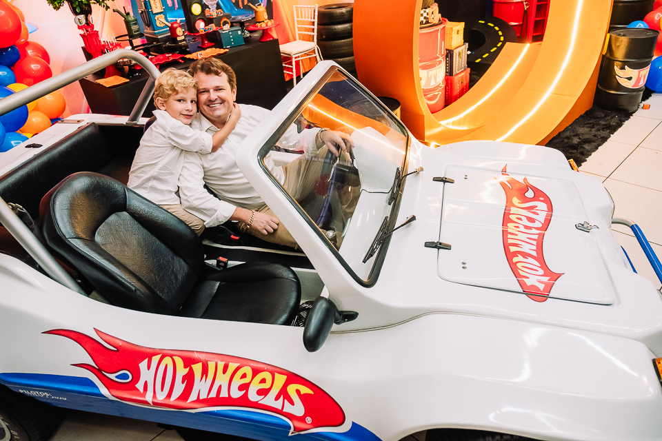 Aniversário infantil - Buffet Infantil - decoração de festa infantil - hot wheels - Decoração hot wheels - Thiago Lima fotografia - Fotografia infantil - Fotografia de Criança - Buffet infantil de Maringá - fotografo de Maringá