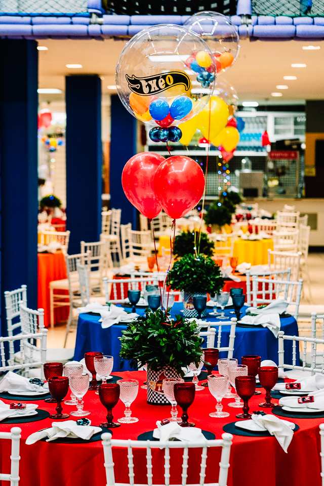 Aniversário infantil - Buffet Infantil - decoração de festa infantil - hot wheels - Decoração hot wheels - Thiago Lima fotografia - Fotografia infantil - Fotografia de Criança - Buffet infantil de Maringá - fotografo de Maringá