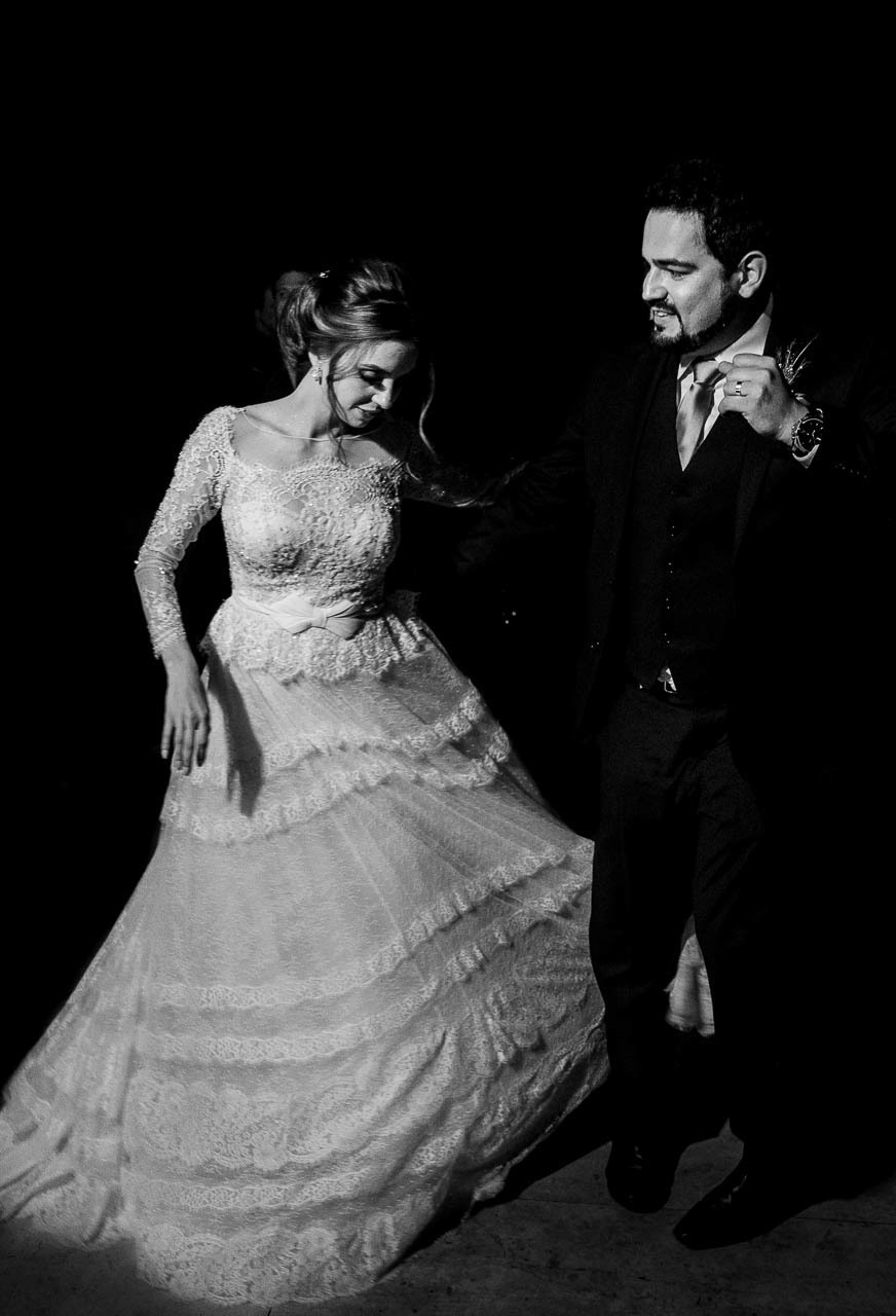 Casamento Lais e Guilherme - Fotografia de casamento - Fotografo de Casamento Maringá - Thiago Lima fotografia - Fotografo Thiago Lima - Decoração de Casamento - Capela São Luiz Gonzaga - Noivas - Vestido de Noiva - Assessoria de Casamento