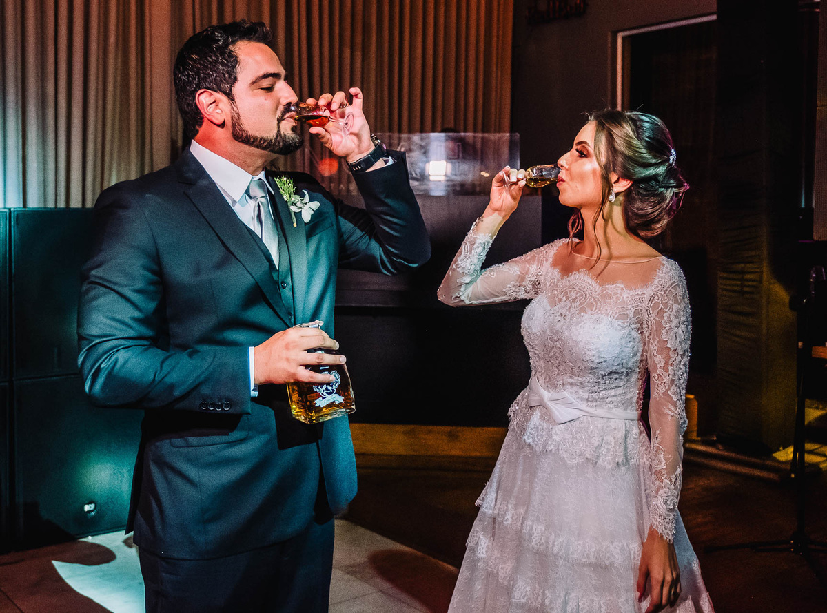 Casamento Lais e Guilherme - Fotografia de casamento - Fotografo de Casamento Maringá - Thiago Lima fotografia - Fotografo Thiago Lima - Decoração de Casamento - Capela São Luiz Gonzaga - Noivas - Vestido de Noiva - Assessoria de Casamento