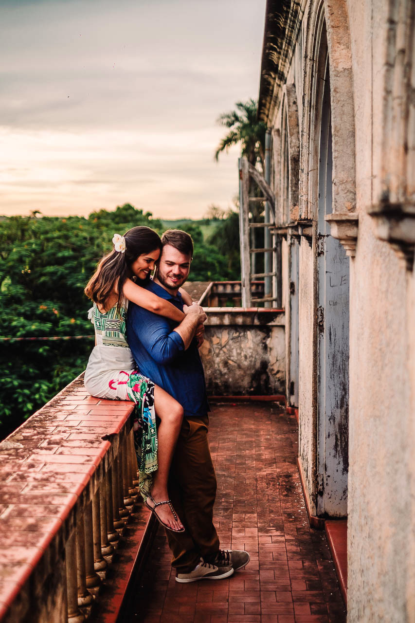 Pré wedding - Pré casamento - Noivas - Ensaio de Casal - Thiago Lima fotografia - Ensaio - Lugar Rústico - Idéias de Pré Wedding - Sessão de Casal - Hotel Abandonado - Hotel Yara - Hotem em Bandeirantes