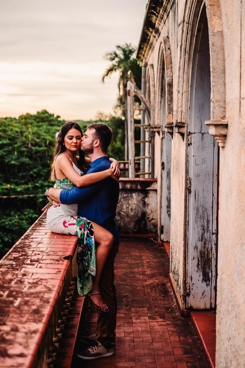 Pré wedding - Pré casamento - Noivas - Ensaio de Casal - Thiago Lima fotografia - Ensaio - Lugar Rústico - Idéias de Pré Wedding - Sessão de Casal - Hotel Abandonado - Hotel Yara - Hotem em Bandeirantes