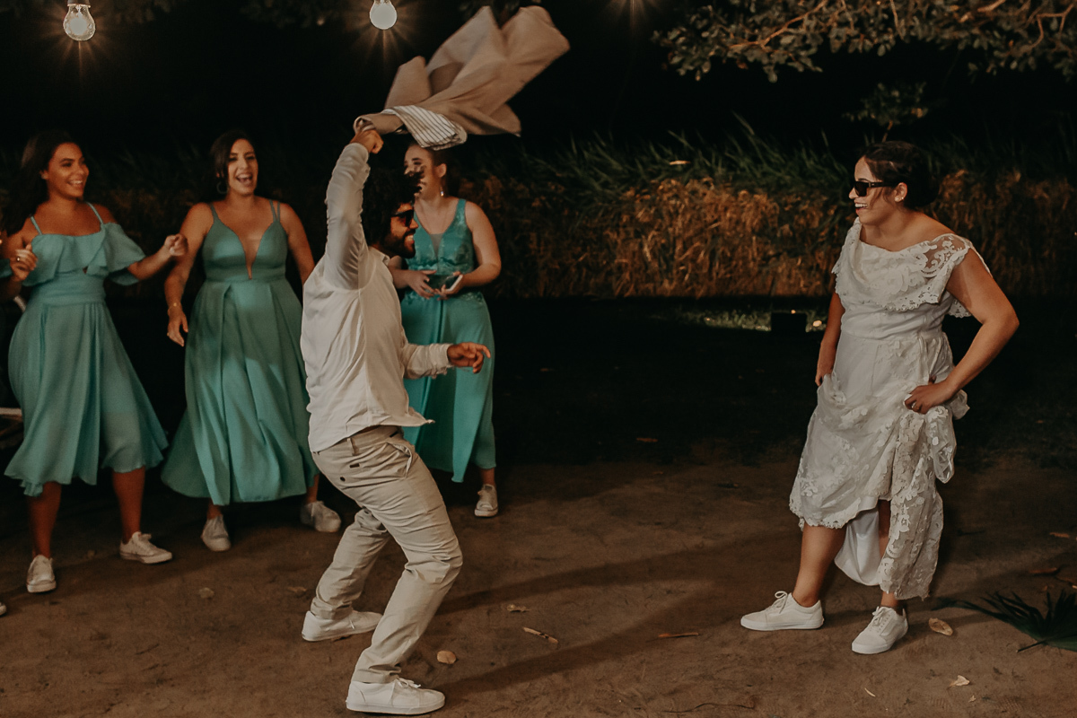 Noivos na pista de dança