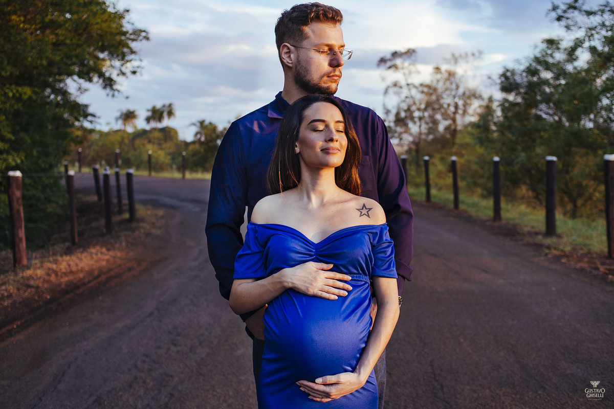 Ensaio de gestante, Carol + Renan = Bernardo, fotografado por Gustavo Ghiselli Fotografia, na fazenda Morro Vermelho em Jaú-Sp, em um fim de tarde incrível!