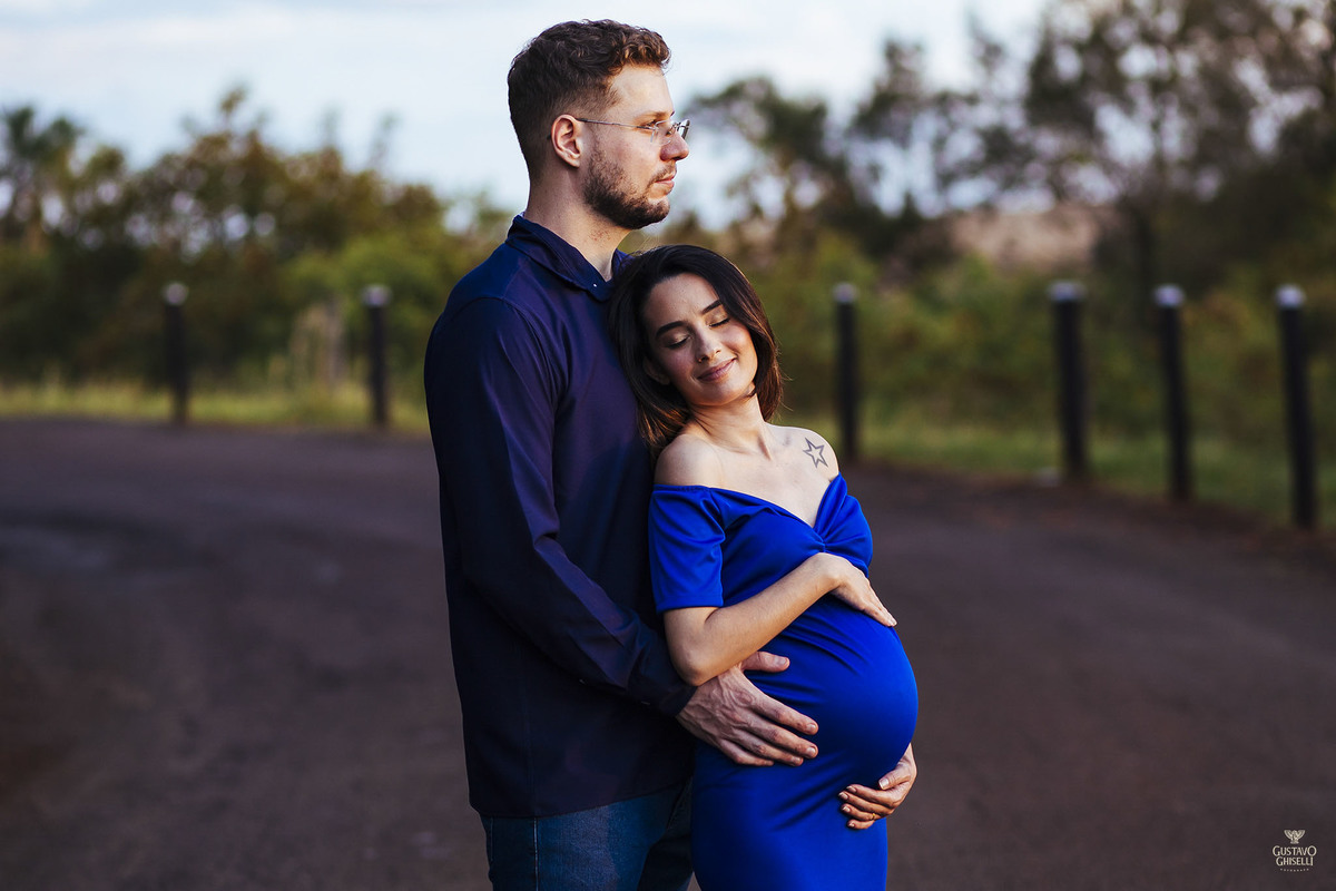 Ensaio de gestante, Carol + Renan = Bernardo, fotografado por Gustavo Ghiselli Fotografia, na fazenda Morro Vermelho em Jaú-Sp, em um fim de tarde incrível!