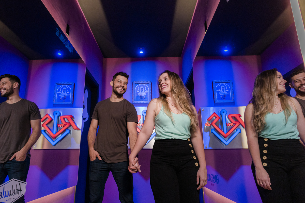 Sessão pré-wedding, fotografada em  Jaú-Sp, no pub RIVERSIDE.