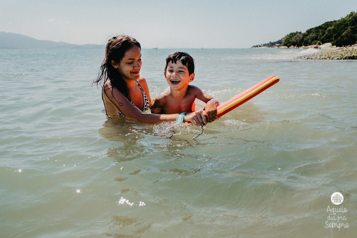 Brincando com a irmã