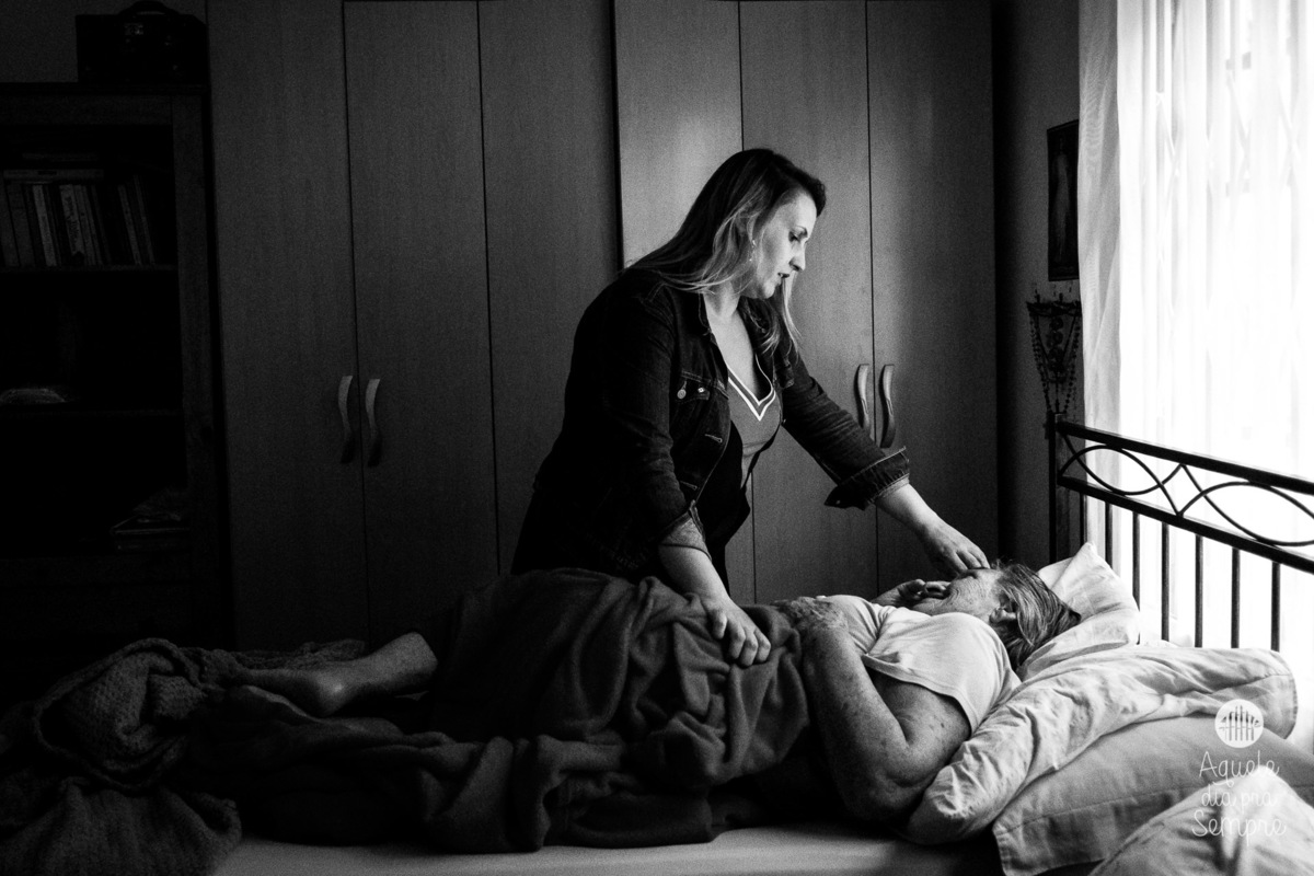 Vó Carmem indo descansar