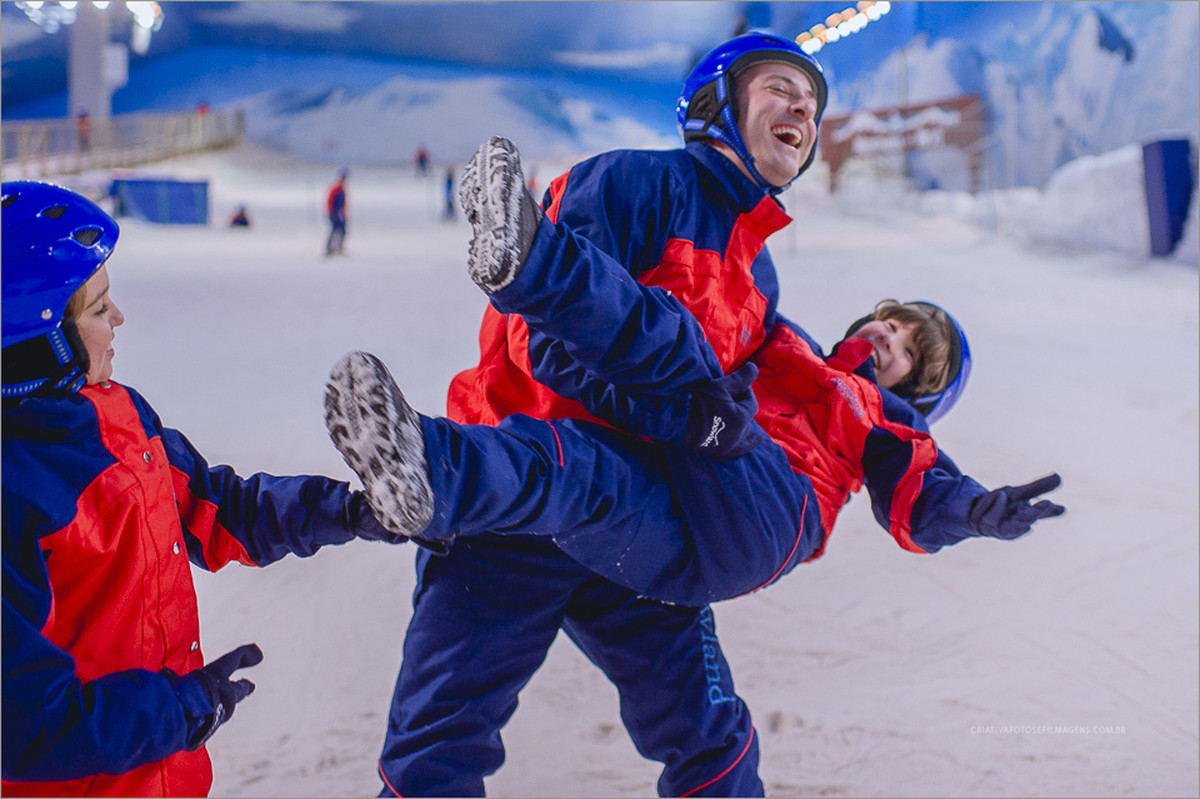 snowland-viva-a-neve-snowland-gramado-parque-de-neve-gramado-robison-kunz-serra-gaucha-fotografo-robison-kunz-fotografia-publicitaria-gramado-parque-de-neve-fotos-publicitarias-snowland-snowland-gramado-criativa-fotos-e-filmagens